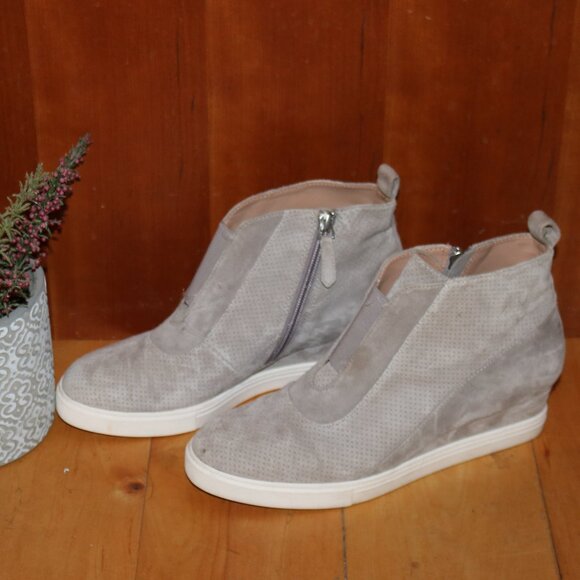 Linea Paolo Felicia Grey Perforated Suede Wedge Side Zip Bootie Sneakers Sz 7.5 - Picture 7 of 12